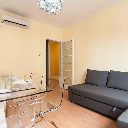 The Sagrada Familia Apartman *